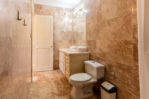 Sebastian Suite – Marble bathroom Miramar Residence – Room Sebastian marble bathroom