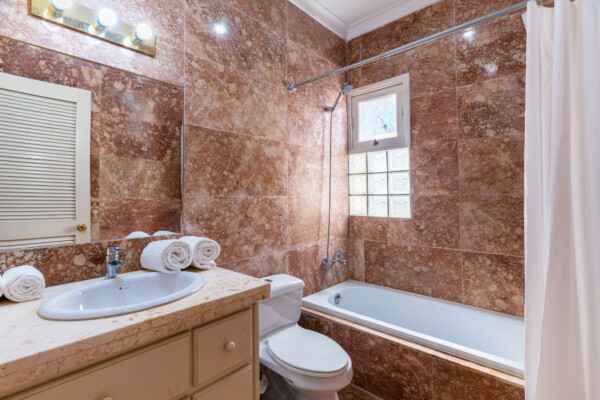 Anastasia Suite – Elegant marble bathroom Miramar Residence – Room Anastasia marble bathroom