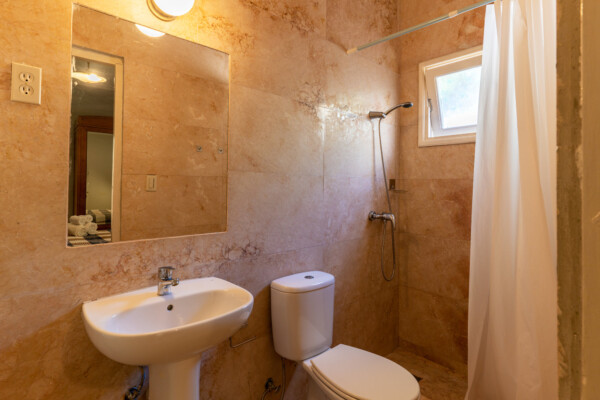 Laika Suite – Private marble bathroom Miramar Residence – Room Laika private marble bathroom